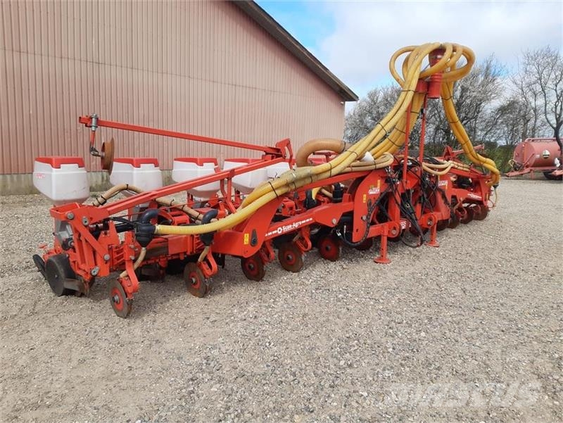 Maschio Gaspardo Manta XL 12 rk med PA1 fronttank Drillmaschinen