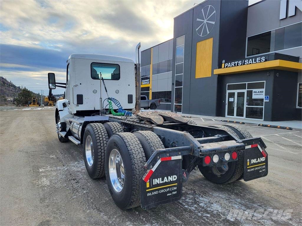 Kenworth T880 Tractor Units