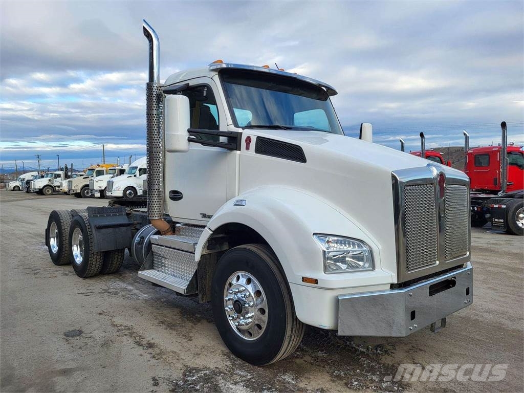 Kenworth T880 Tractor Units