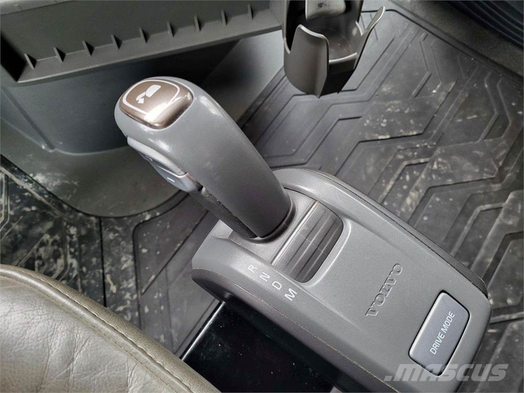Volvo VNL 760 Camiones con chasís y cabina