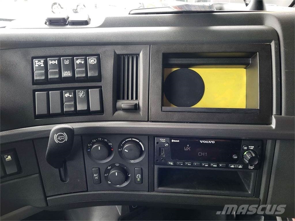 Volvo VNL 760 Camiones con chasís y cabina