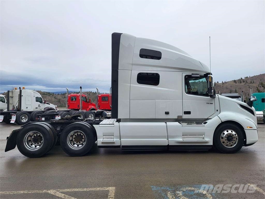 Volvo VNL 760 Camiones con chasís y cabina