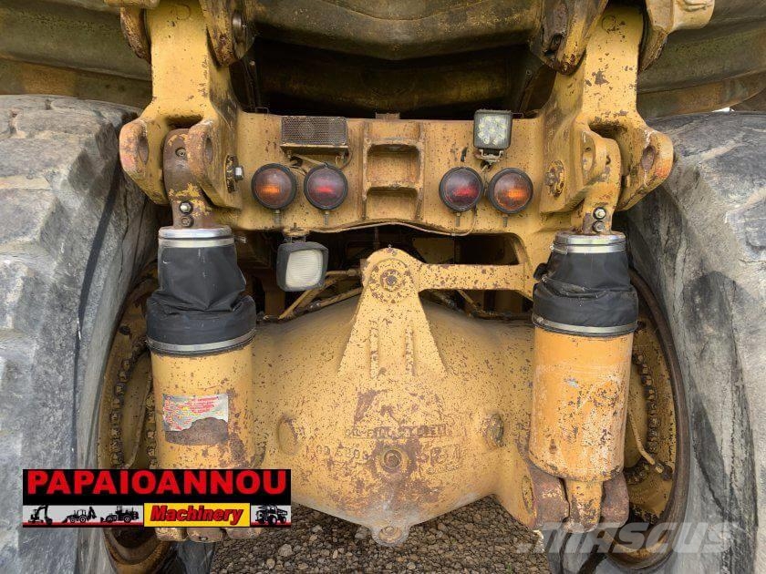 CAT 773B Rigid dump trucks