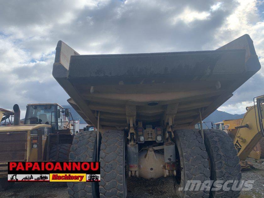 CAT 773D Rigid dump trucks