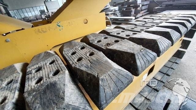 Komatsu CT60 Raupentransporter عربات نقل قلابة للمواقع