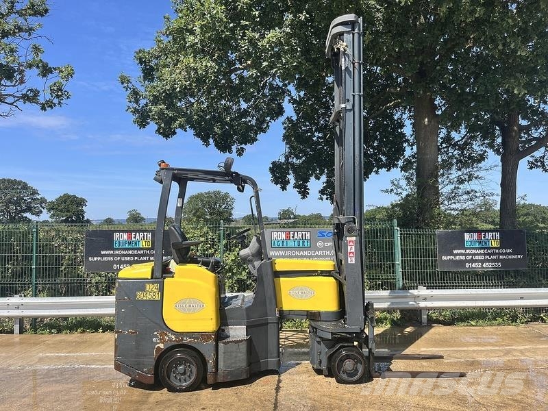 Aisle-Master 20SHE Articulated Narrow Truck Chariots élévateurs électriques