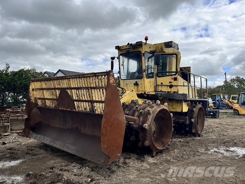 Bomag BC772 RB-2 Landfill Compactor Porinių būgnų volai
