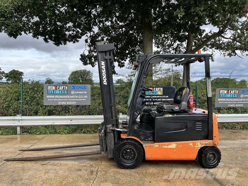 Doosan B25X-5 Forklift شاحنات ذات رافعات شوكية - أخرى
