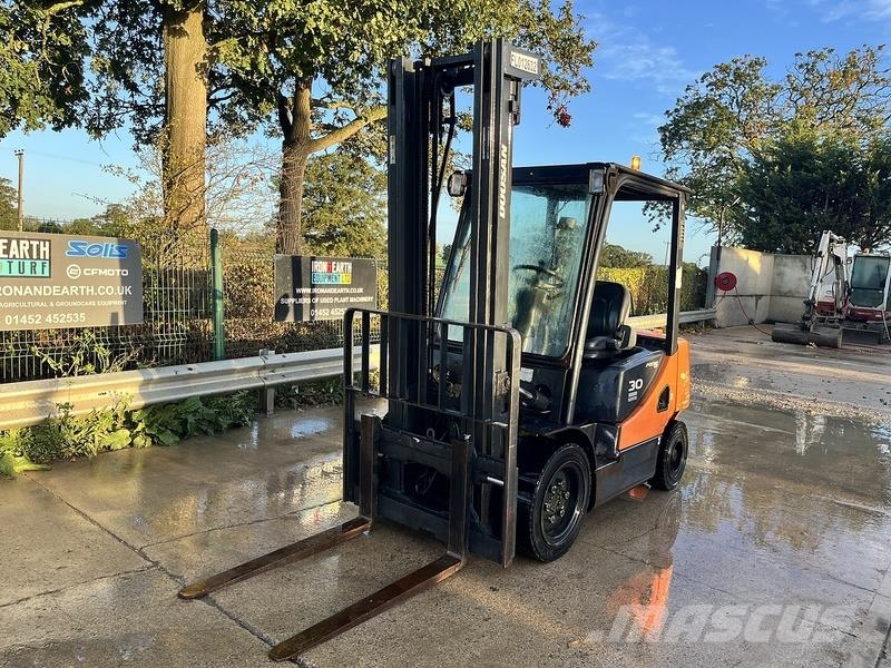 Doosan D30S-5 Forklfit Empilhadores Diesel
