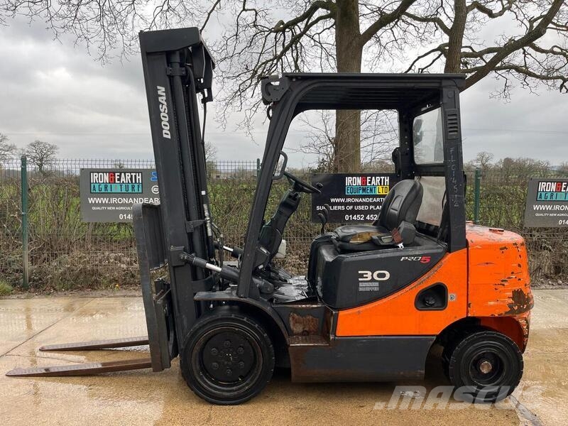 Doosan D30S-5 Forklift Πετρελαιοκίνητα Κλαρκ