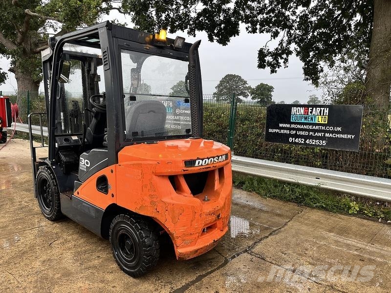 Doosan D30S-7 Forklift Diesel forklifts