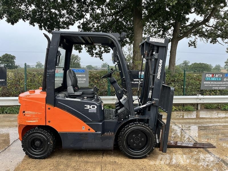 Doosan D30S-7 Forklift Diesel forklifts
