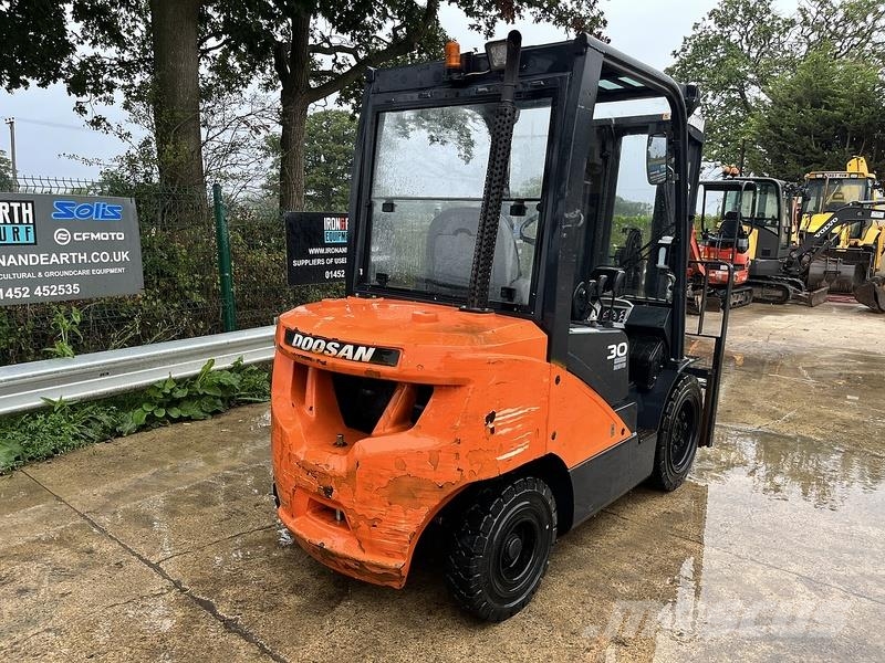 Doosan D30S-7 Forklift Diesel forklifts