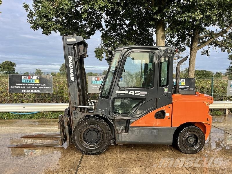 Doosan D45SC-7 Forklift Diesel forklifts