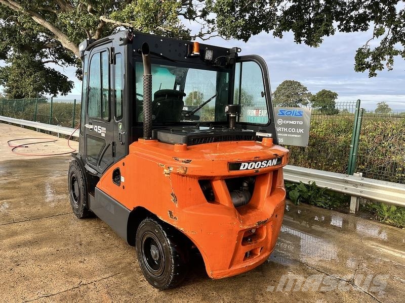 Doosan D45SC-7 Forklift Diesel forklifts