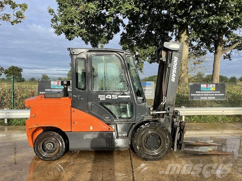 Doosan D45SC-7 Forklift Diesel forklifts