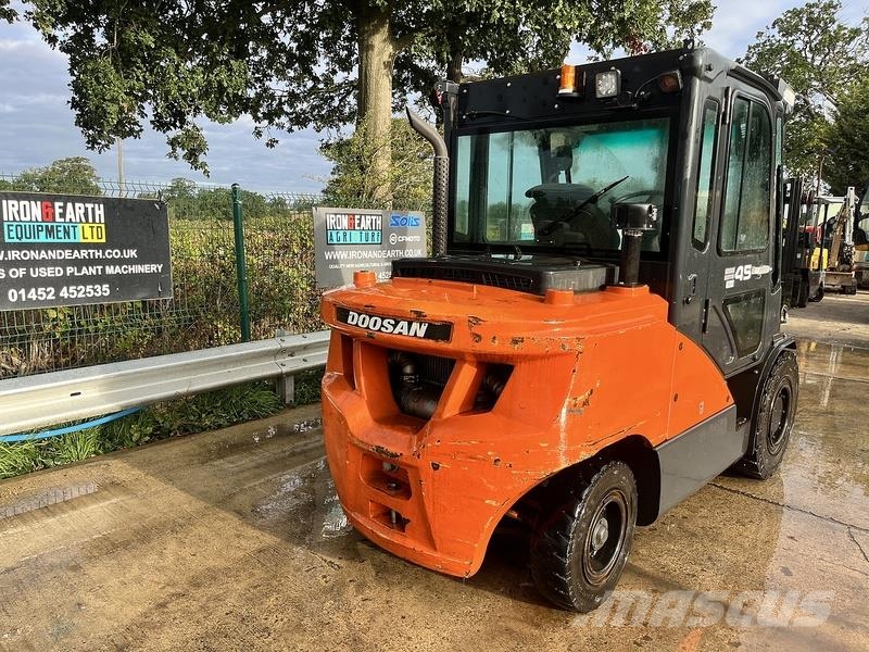 Doosan D45SC-7 Forklift Diesel forklifts
