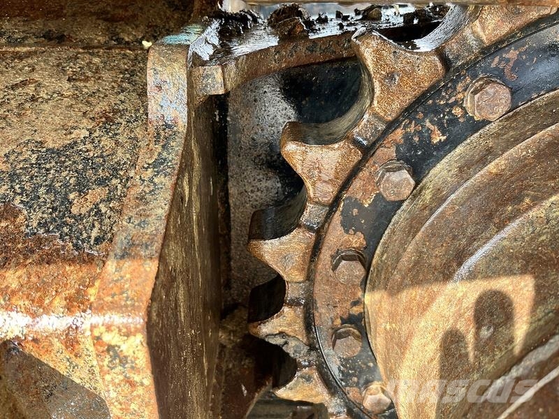 Hitachi ZX135US-6 Excavator Kāpurķēžu ekskavatori