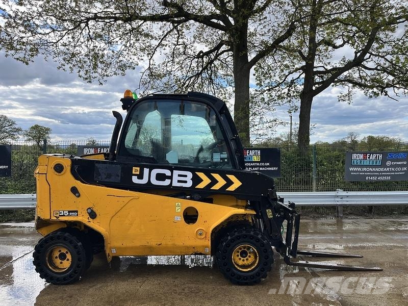 JCB 35-26D 4WD Wastemaster Teletruk Telescopic handlers