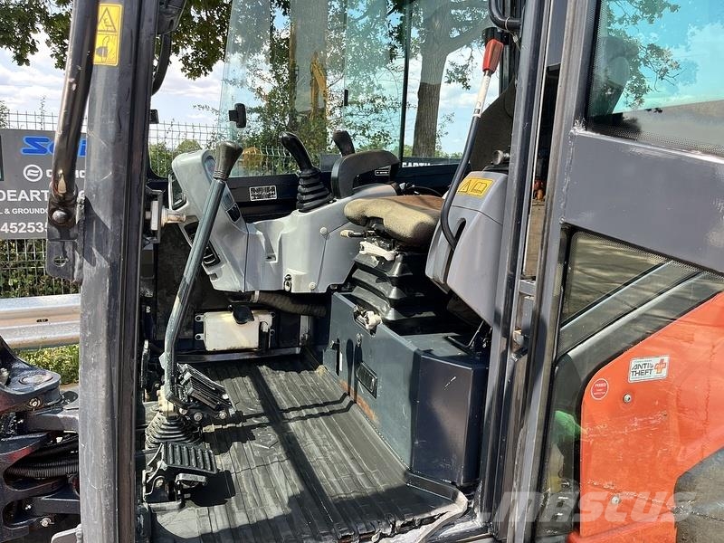 Kubota KX030-4 Excavator Rupsgraafmachines