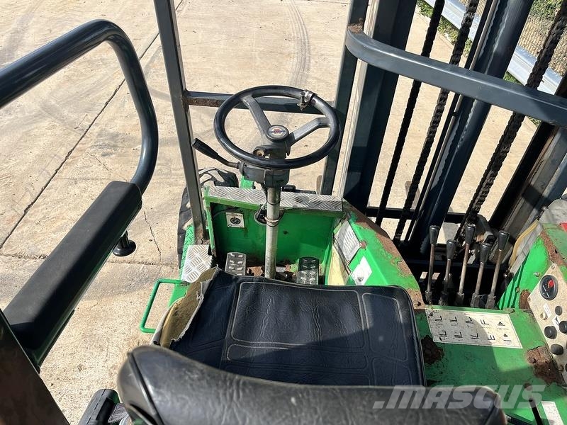 Moffett M2403W Truck-Mounted Forklift Diesel forklifts