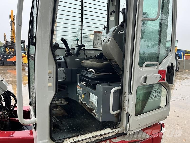 Takeuchi TB138FR Excavator Escavatori cingolati