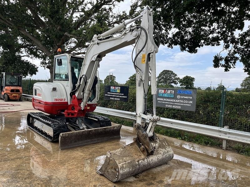 Takeuchi TB250-2 Excavator Crawler excavators
