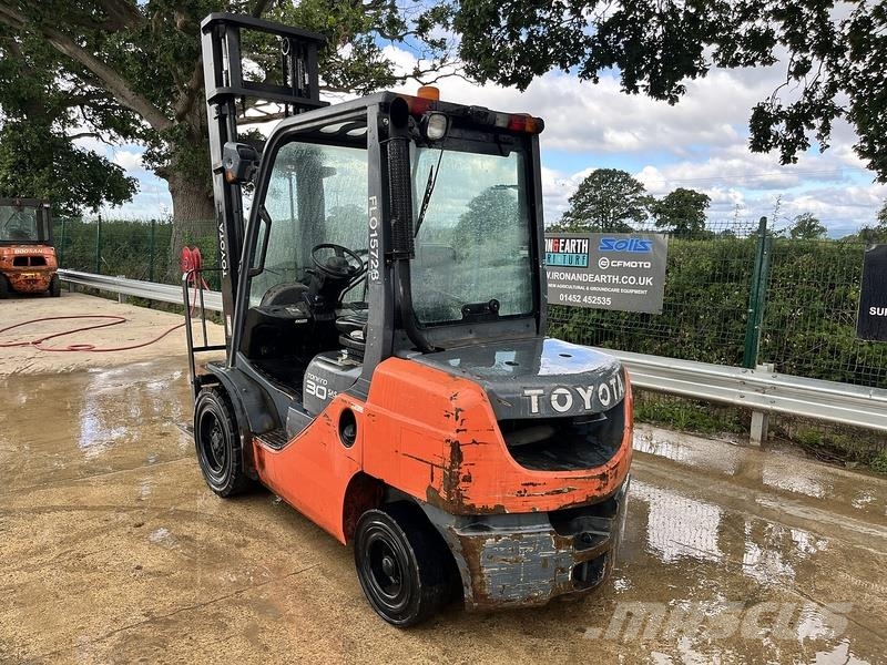 Toyota 02-8FDF30 Forklift Πετρελαιοκίνητα Κλαρκ
