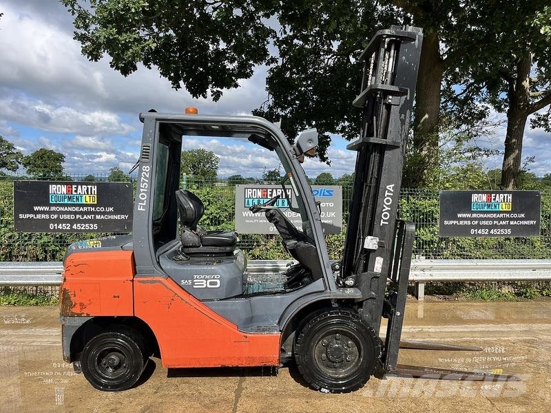 Toyota 02-8FDF30 Forklift Πετρελαιοκίνητα Κλαρκ