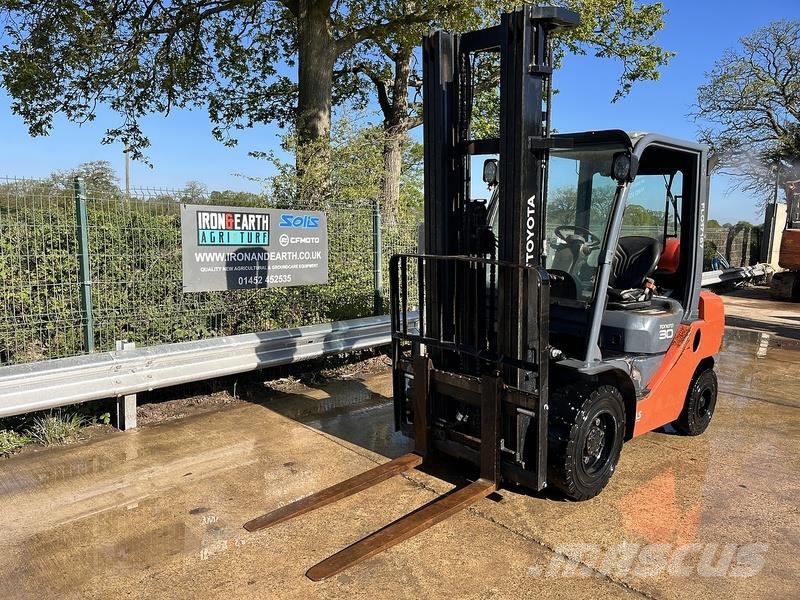 Toyota 02-8FGF30 Forklift Вилични кари-повдигачи - други