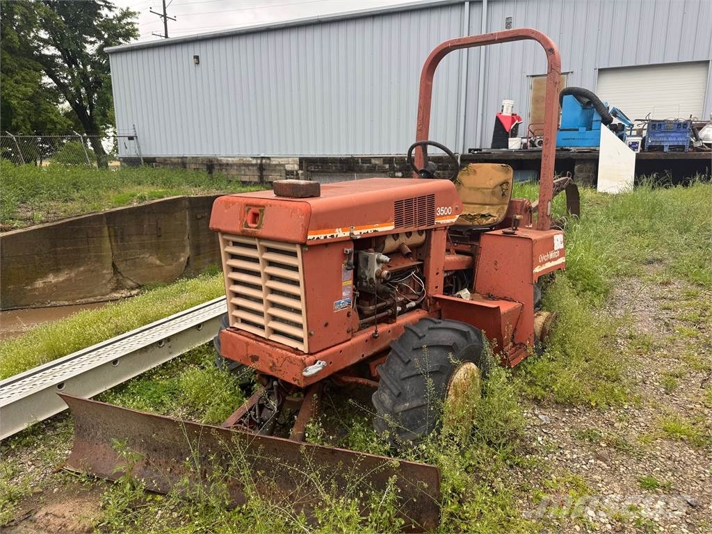 Ditch Witch 3500 DD Freze za kopanje jarkov Trenčerji