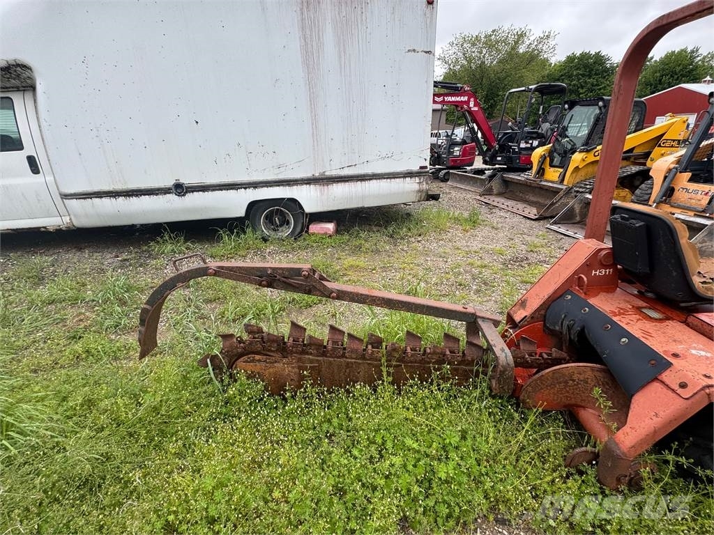 Ditch Witch 3500 DD Freze za kopanje jarkov Trenčerji