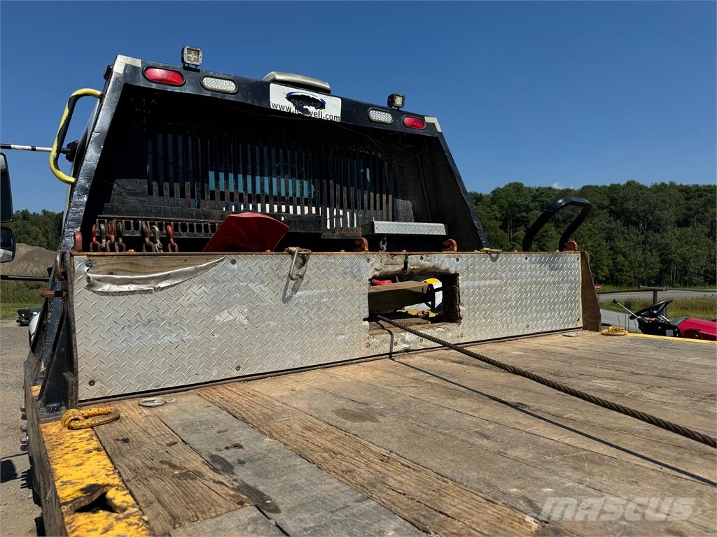Freightliner Business Class M2 100 건설 장비 - 기타