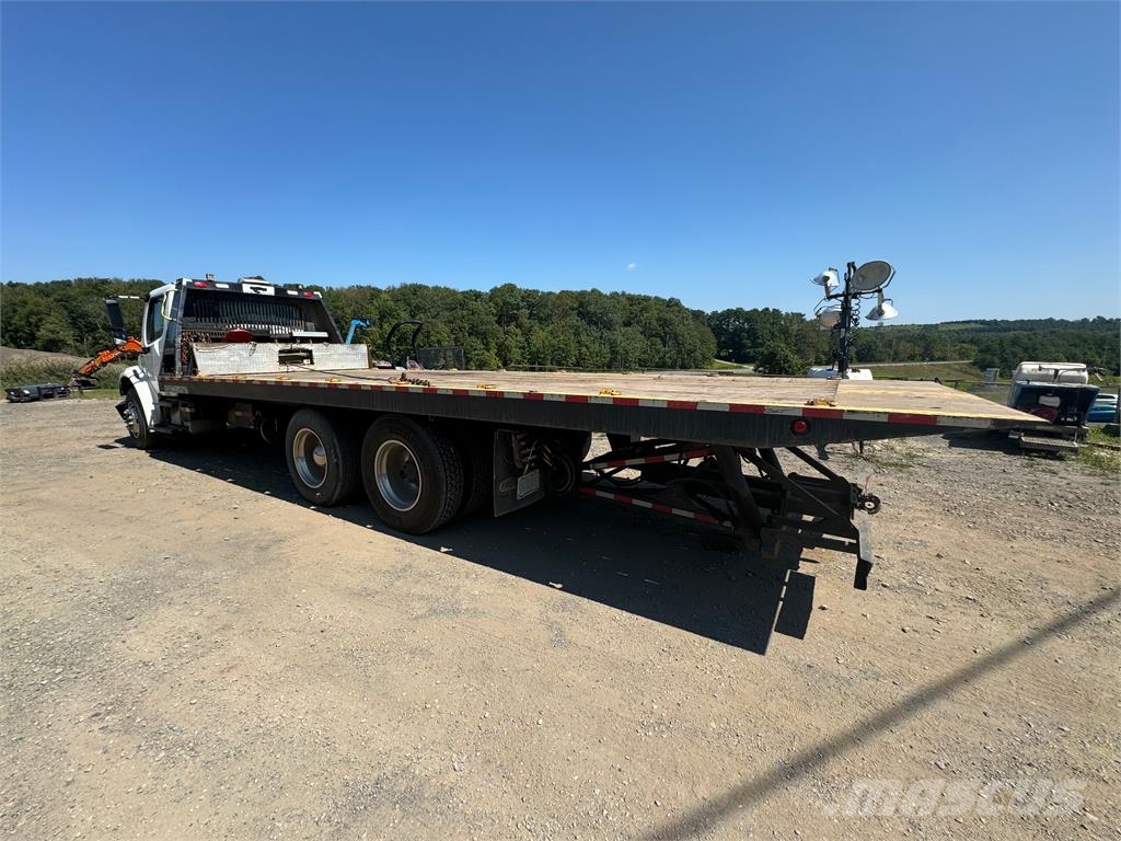 Freightliner Business Class M2 100 건설 장비 - 기타