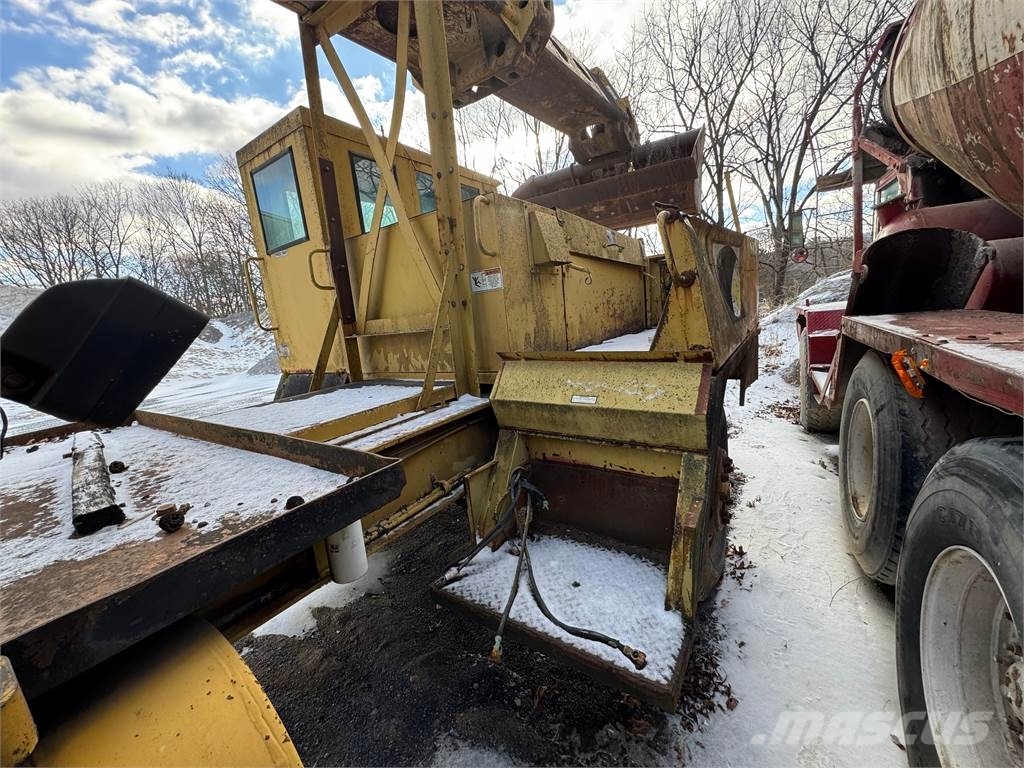 Gradall G-880C Crawler excavators