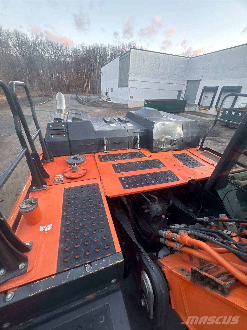 Hitachi ZX300LC-6N Bageri guseničari
