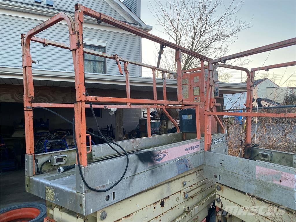 JLG 2630ES 剪叉式升降机