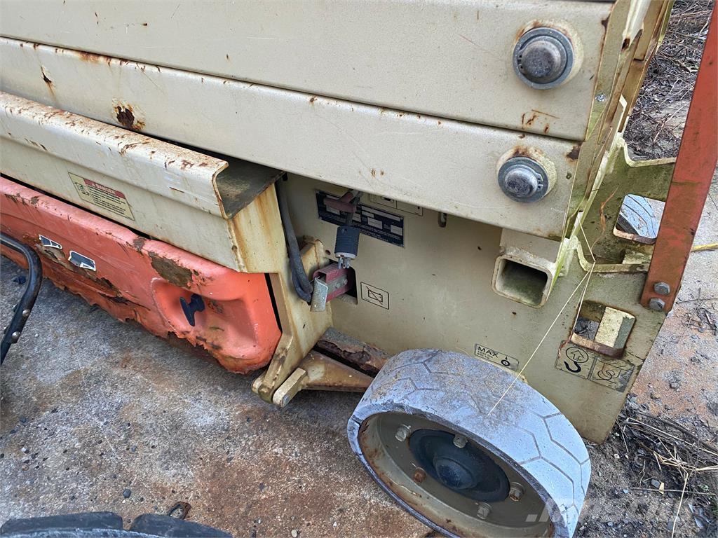 JLG 2630ES 剪叉式升降机