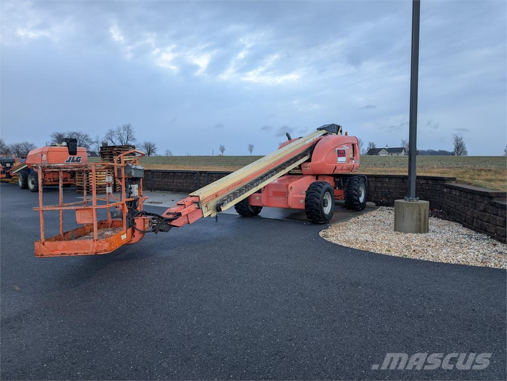 JLG 600S Booms and arms