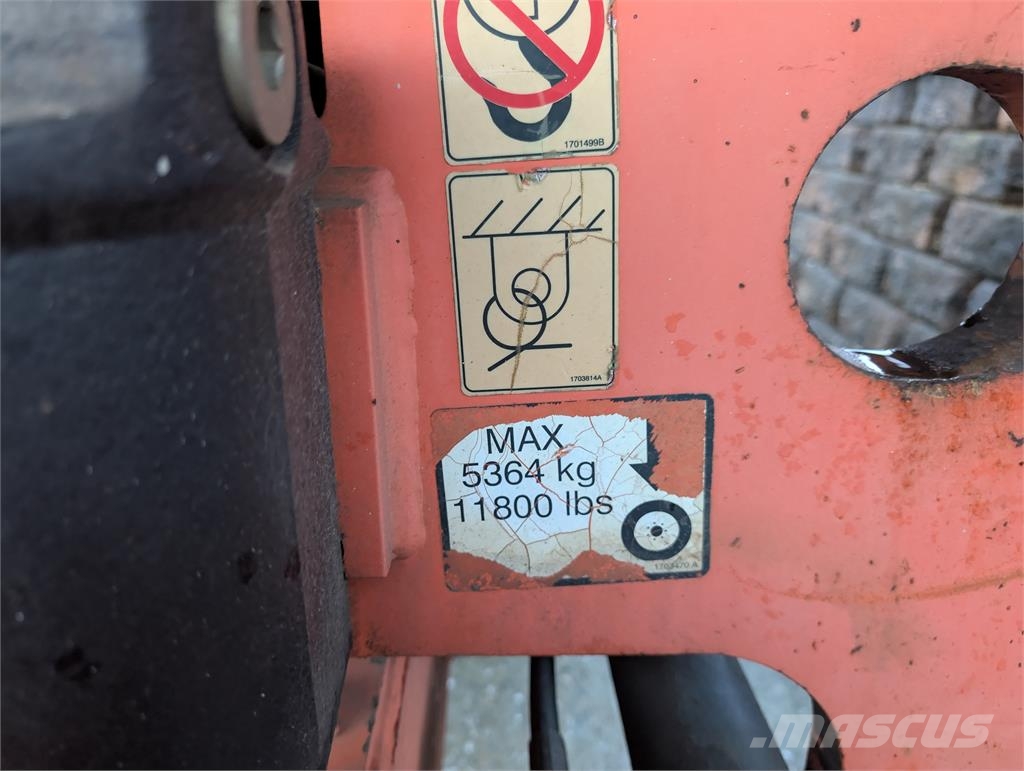 JLG 600S Booms and arms