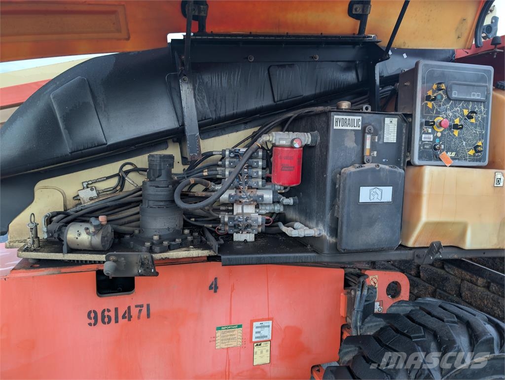 JLG 600S Booms and arms