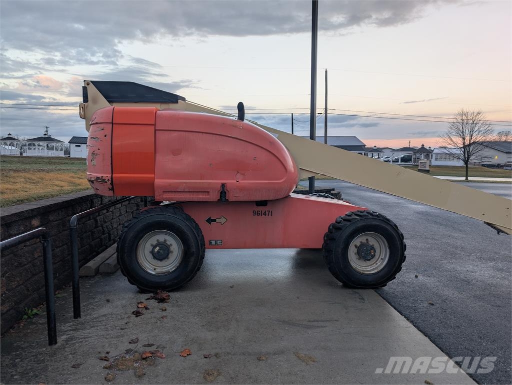 JLG 600S Booms and arms