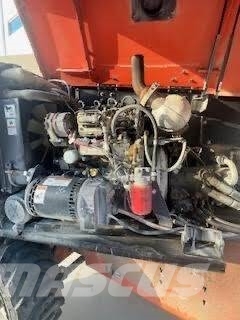 JLG 660SJ 吊杆和铲斗