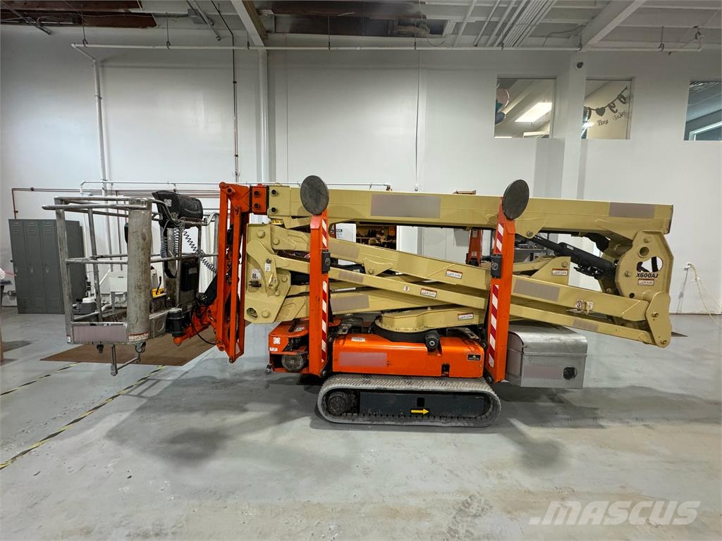 JLG X600AJ Booms and arms