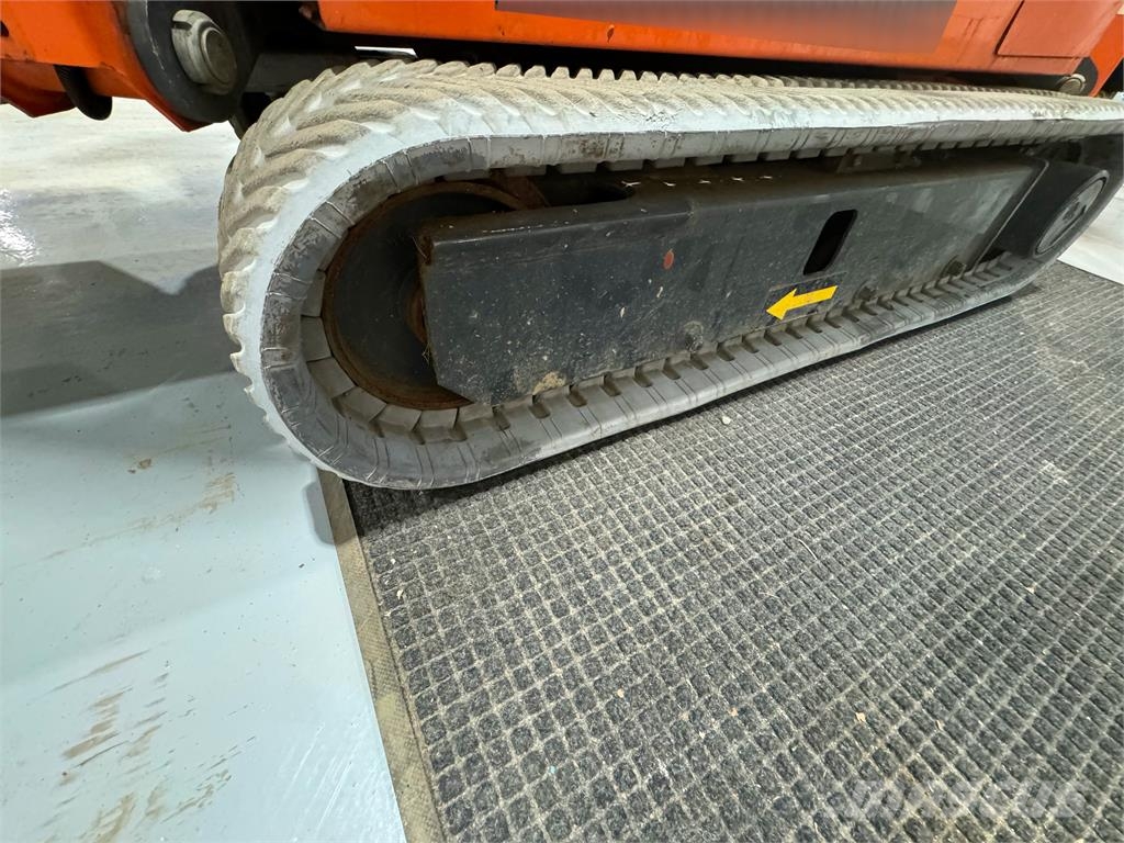 JLG X600AJ Booms and arms