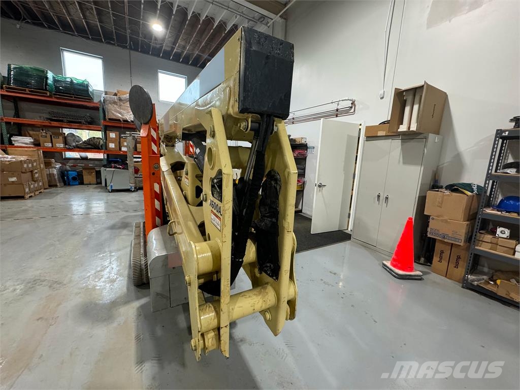 JLG X600AJ Booms and arms