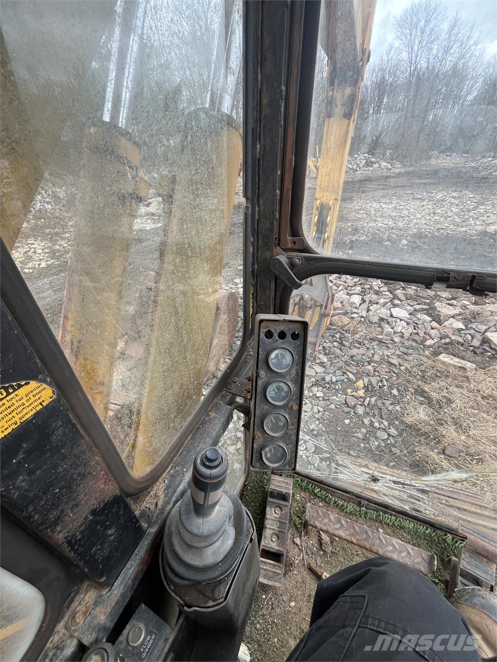 John Deere 690B Excavatoare pe șenile
