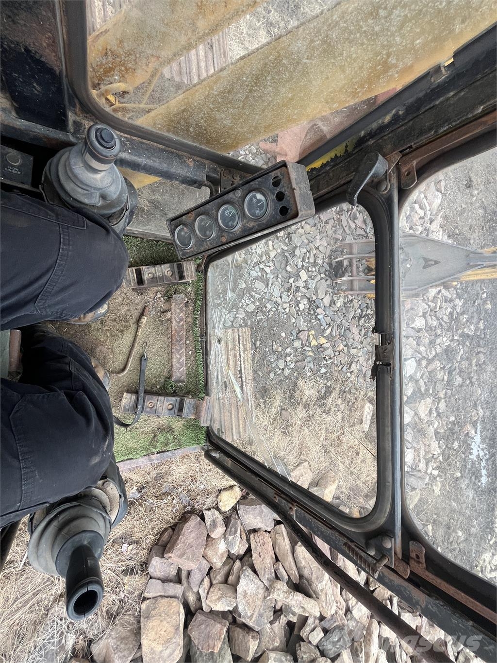 John Deere 690B Excavatoare pe șenile