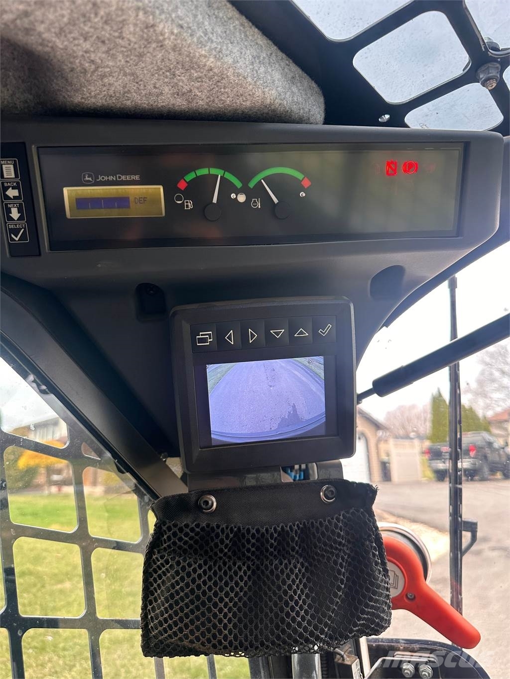 John Deere 333G 滑移轉向裝載機