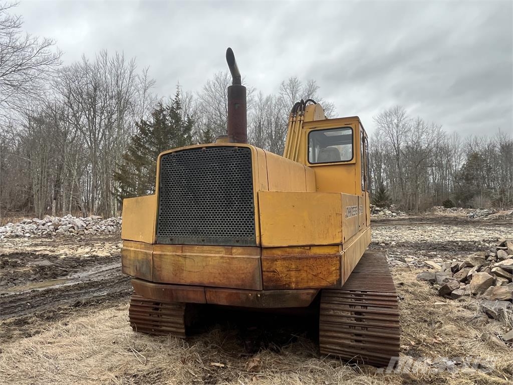 John Deere 690B Excavatoare pe șenile